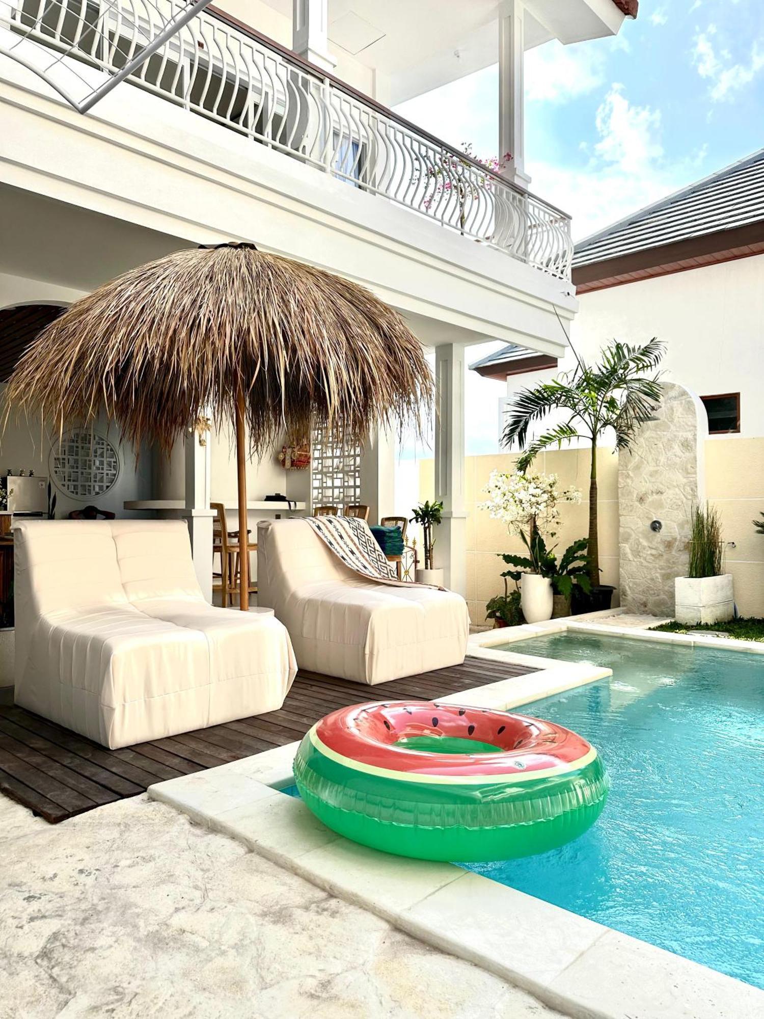 Ellies Hotel Nusa Dua (Bali) Exterior foto